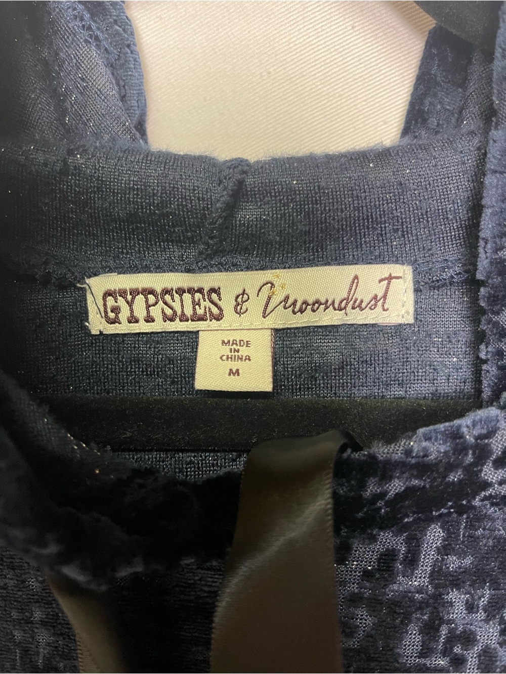 Gypsies & Moondust Navy Velvet T-Shirt Hoodie Size M - Picture 2 of 13